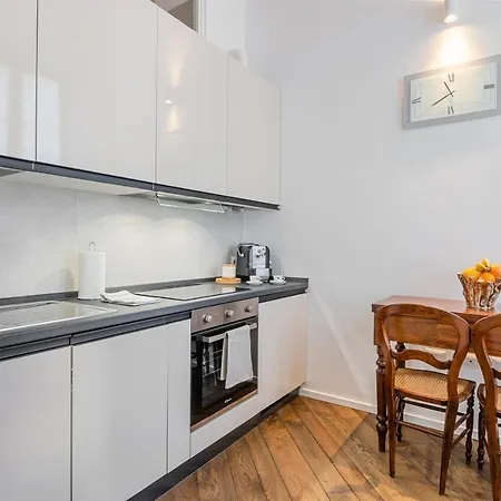 Apartment Palazzo Della Pilotta Roomy And Quiet Flat *