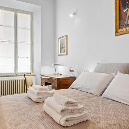 Apartment Palazzo Della Pilotta Roomy And Quiet Flat *
