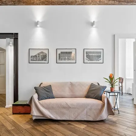 Palazzo Della Pilotta Roomy And Quiet Flat * Parme