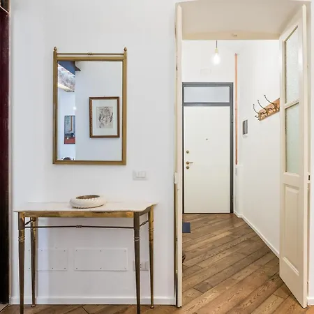 Palazzo Della Pilotta Roomy And Quiet Flat