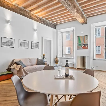 Palazzo Della Pilotta Roomy And Quiet Flat *